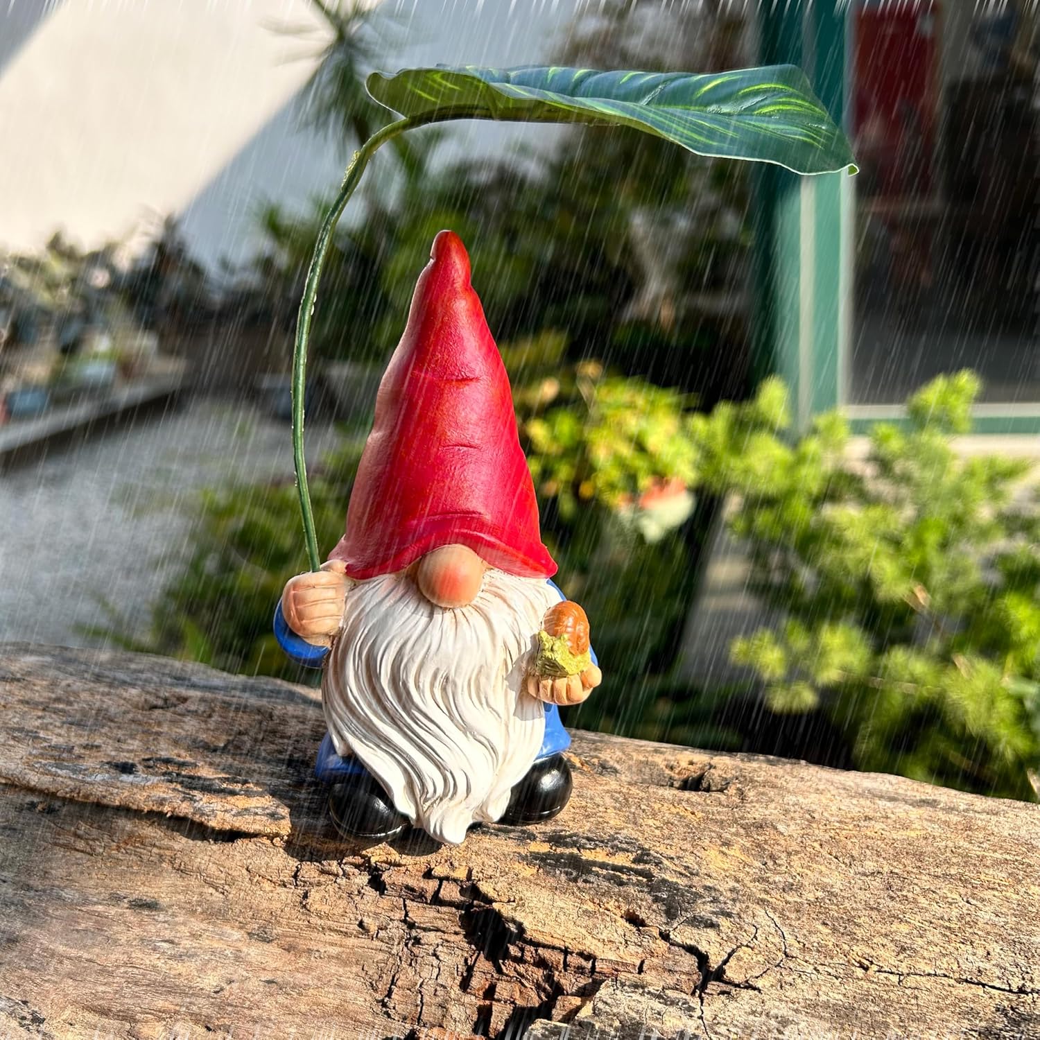 LushNook™ Couple Umbrella Resin Figurine, Romantic Home Decor Statue